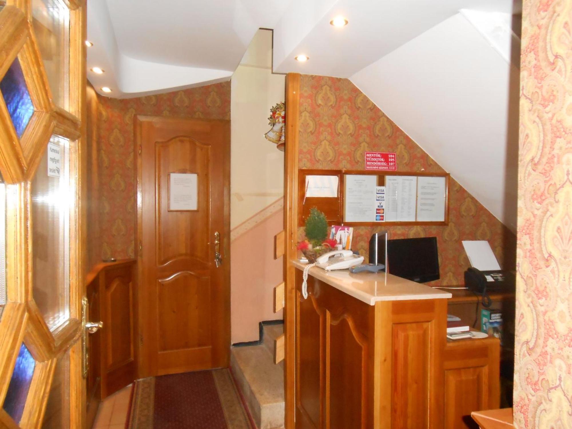 Kalman Panzio Bed & Breakfast Szeged Eksteriør bilde