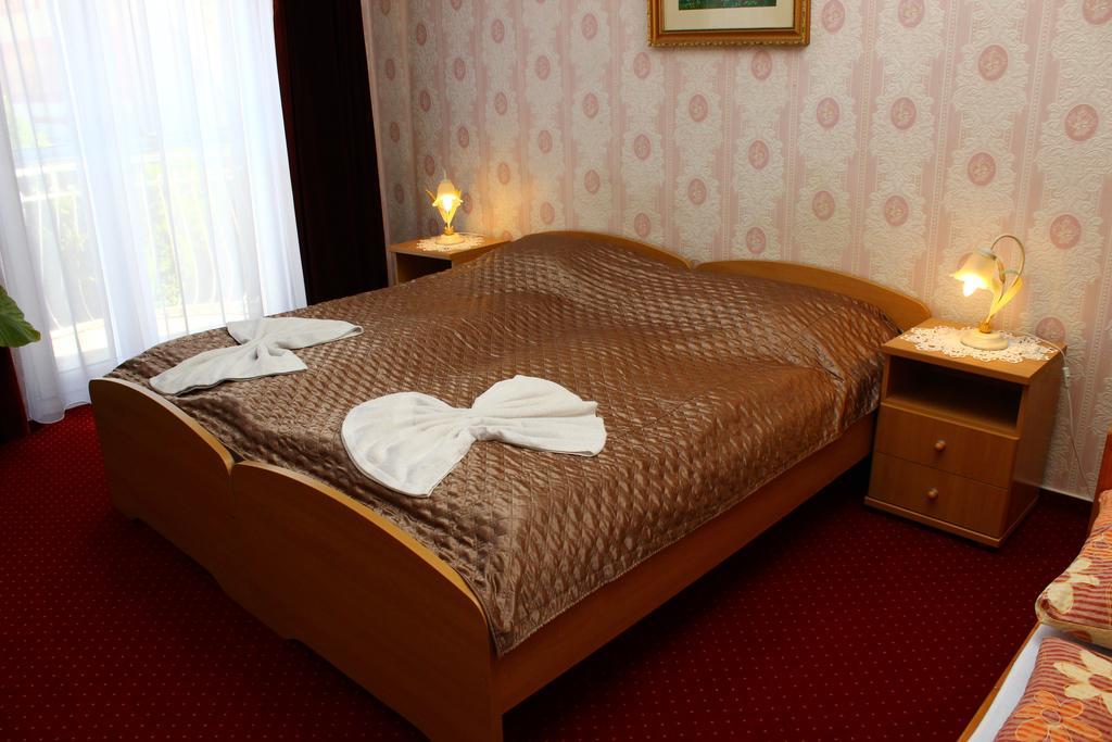 Kalman Panzio Bed & Breakfast Szeged Eksteriør bilde