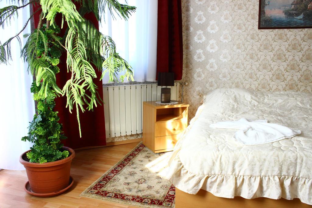 Kalman Panzio Bed & Breakfast Szeged Eksteriør bilde