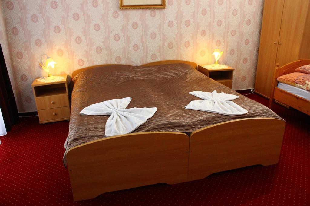 Kalman Panzio Bed & Breakfast Szeged Eksteriør bilde