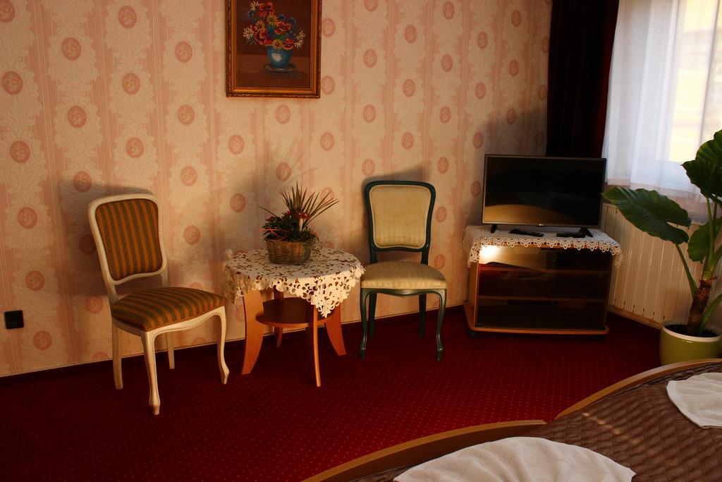 Kalman Panzio Bed & Breakfast Szeged Eksteriør bilde
