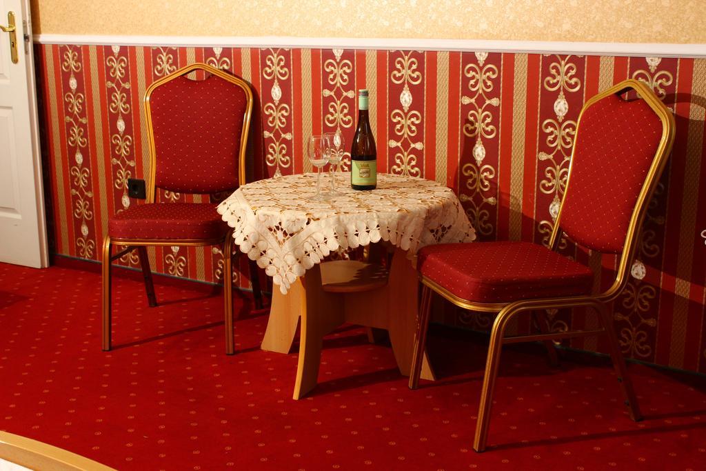 Kalman Panzio Bed & Breakfast Szeged Eksteriør bilde